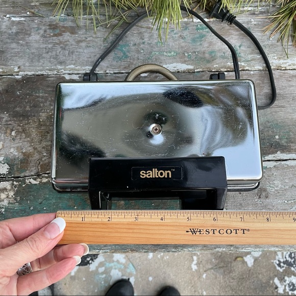 Salton Stainless Steel Sandwich Maker SA-5 - Picture 3 of 12